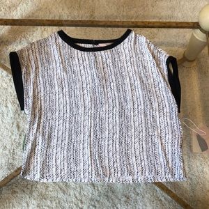 NWT Forever 21 boxy cut black & white shirt
